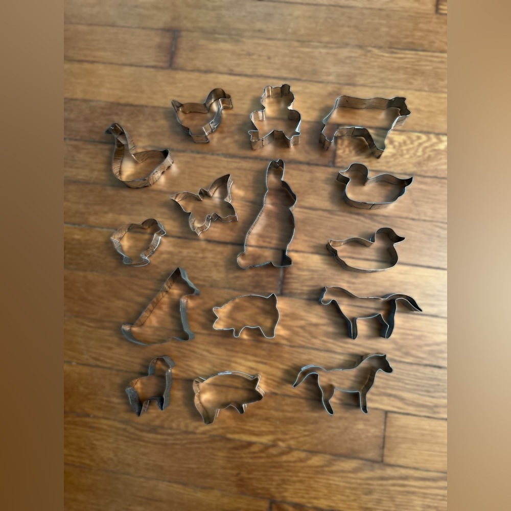 Vintage Animal Shaped Cookie Cutters (15 ct) Fox Run